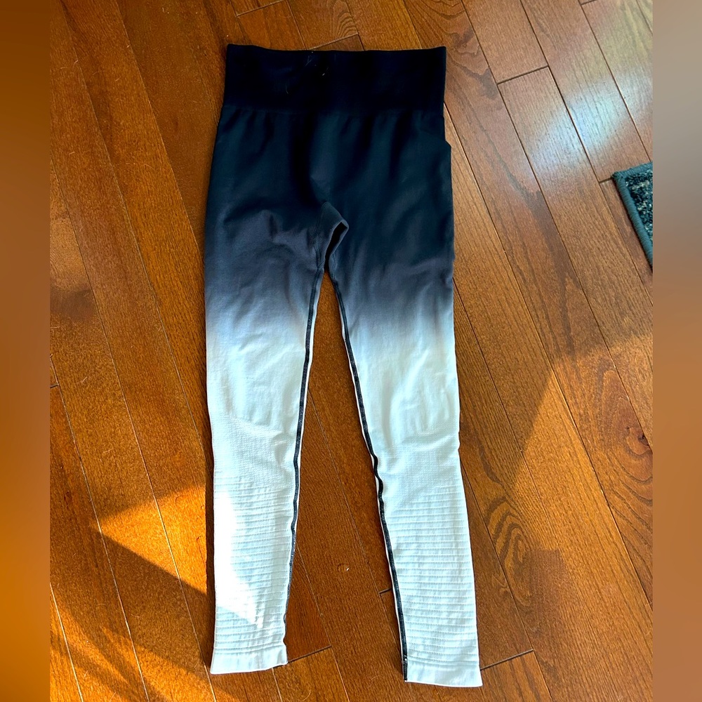 Ziya Ombre Leggings, like new!